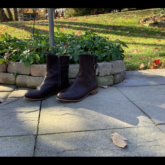 UGG Expresso Leather Finnegan W 10. Great Condition - Picture 3 of 12